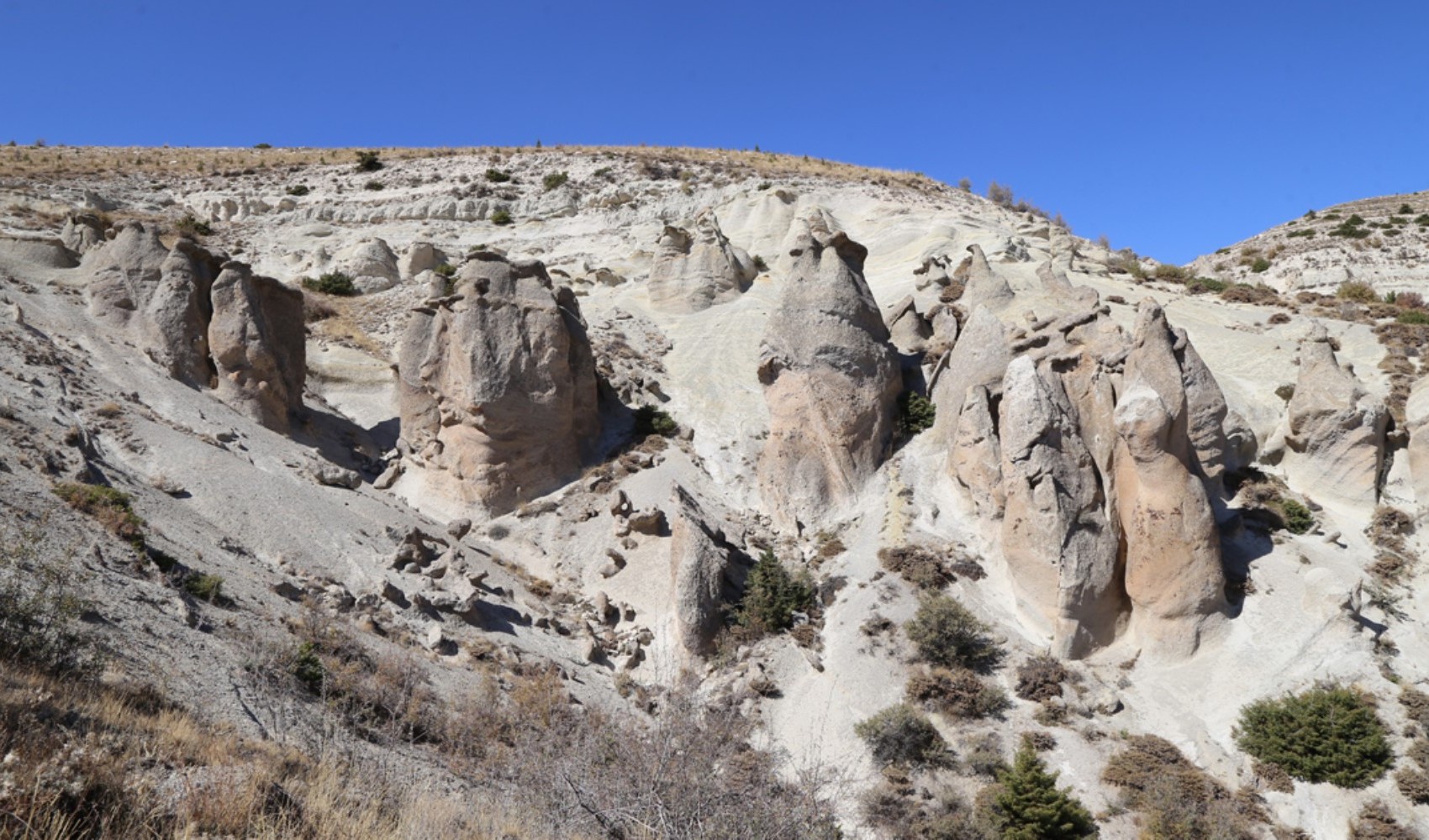 Expert warning following the collapse of a fairy chimney in Cappadocia: 'Danger says it's coming'