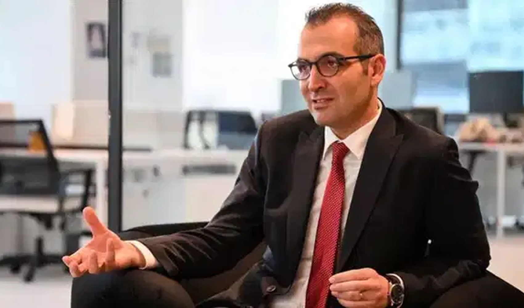 L'appello di Şahan al Parlamento per un 'ordine democratico'