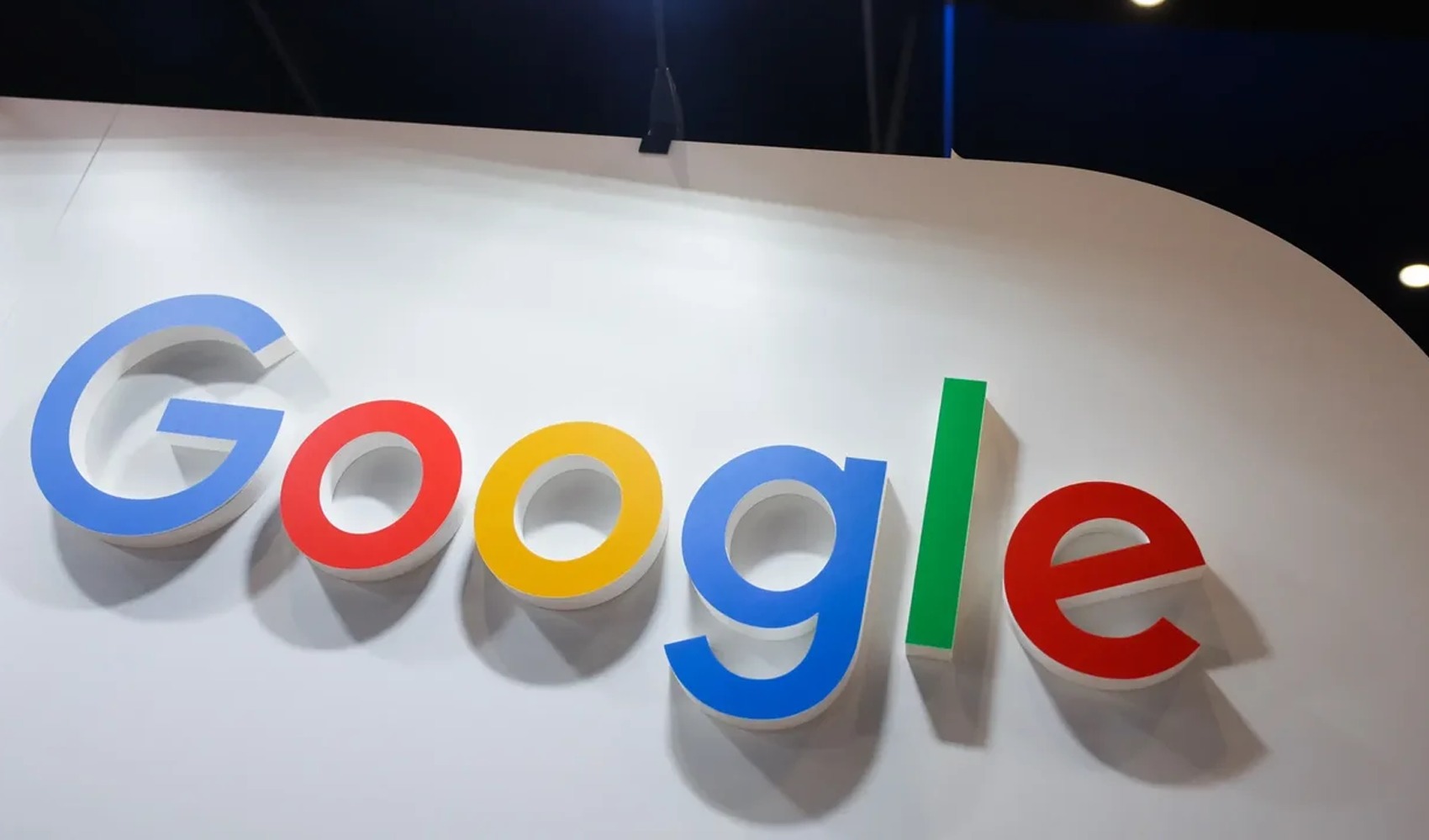 Google expands AI-powered search ads to the global market