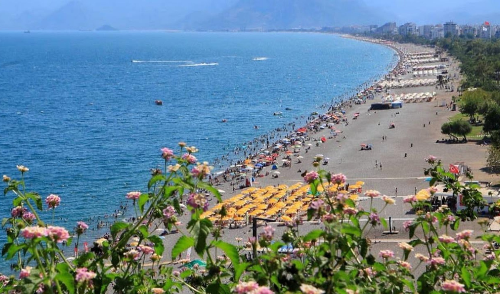 Turizmde çarpıcı tablo: Az turist, çok gelir