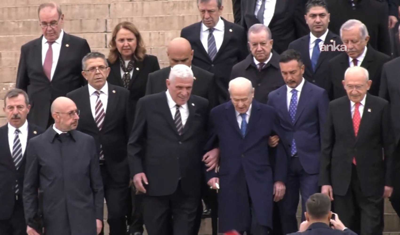 İYİ Parti Genel Başkanı Dervişoğlu’ndan Bahçeli ile kol kola görüntüsüne tepki gösteren Erhan Usta’ya yanıt