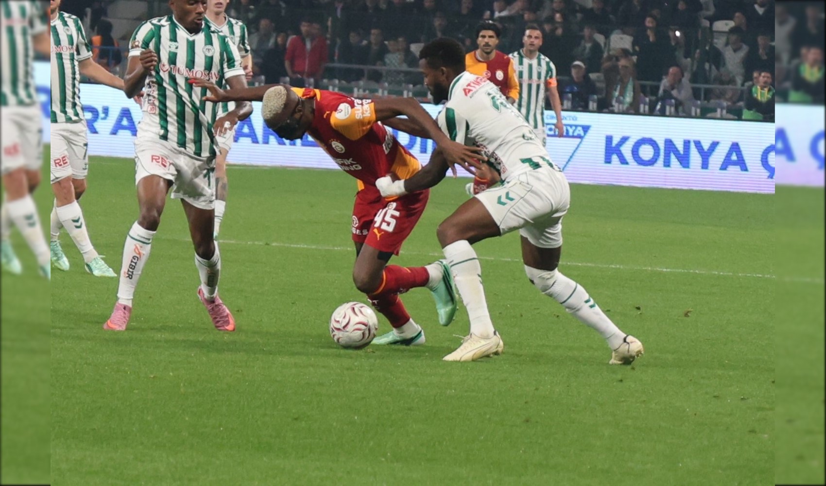 Galatasaray, Süper Lig’in 10. haftasında Konyaspor’u deplasmanda 4-0 mağlup etti