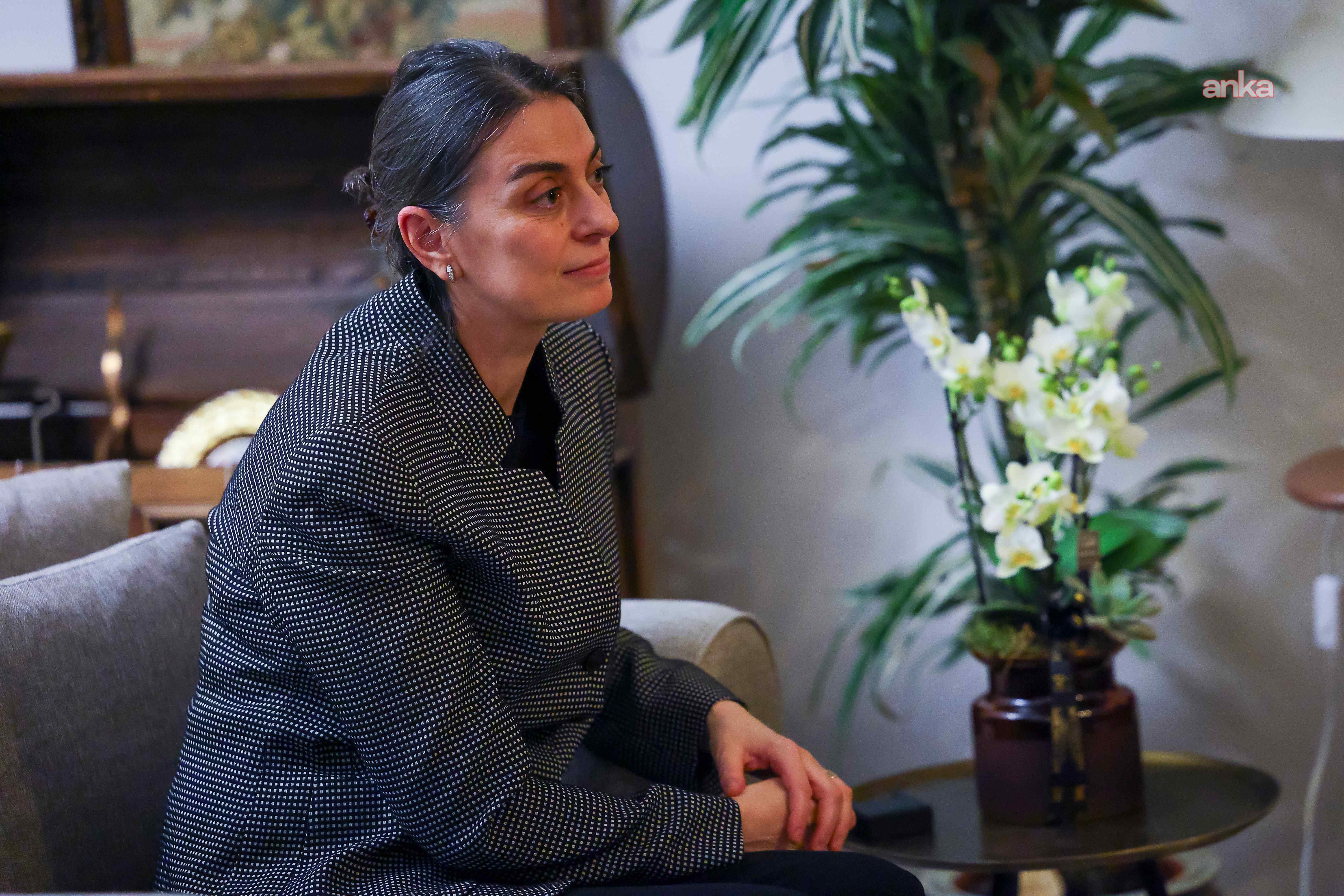 Sinem Dedetaş’ın evdeki görüşme sırasında çekilen yakın plan fotoğrafı.