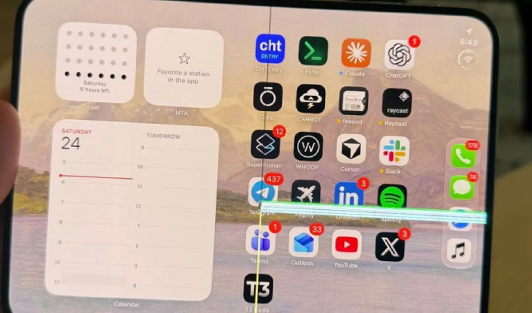 Samsung iPhone Duo'daki ekran sorununu reklam malzemesi yaptı
