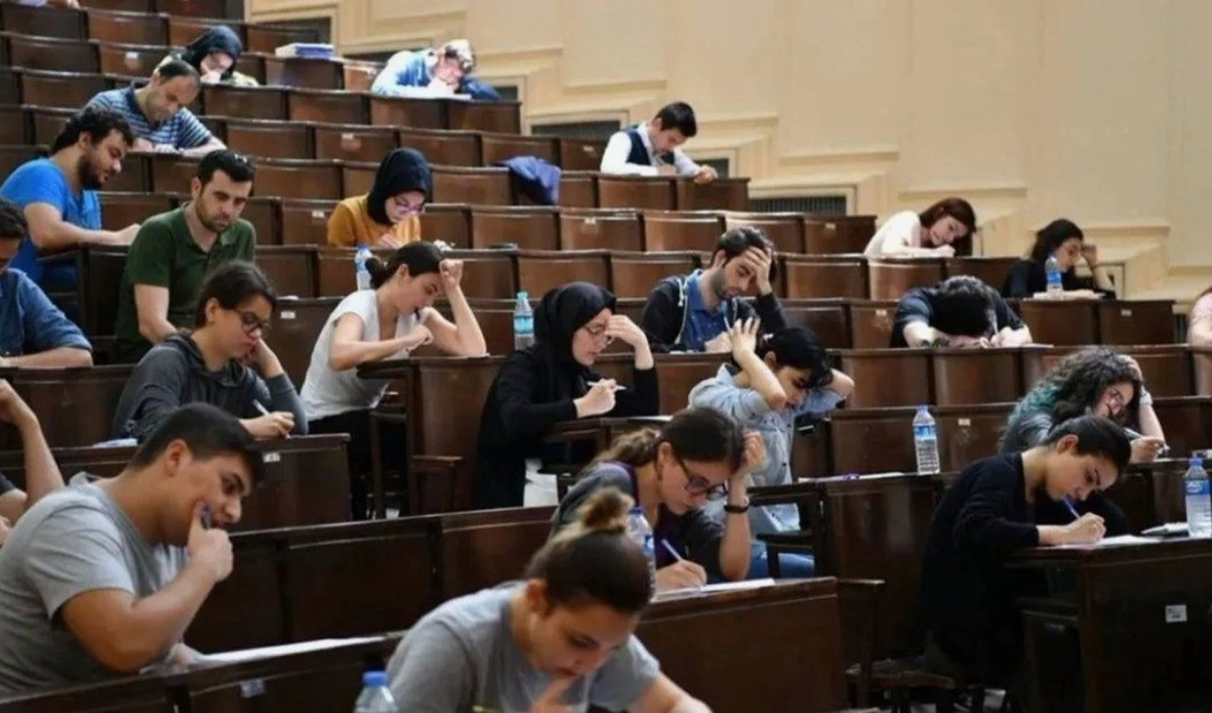 Critical day for university students seeking scholarships: Application deadline for 4,000 TL support is expiring