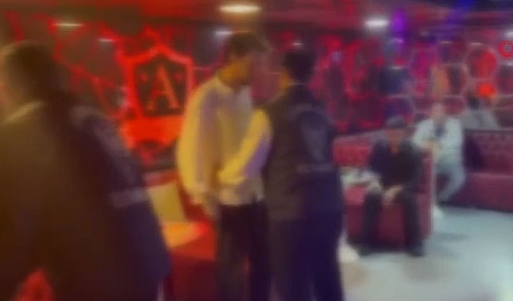 Şişli’de eğlence yerlerine kapsamlı denetim: Genel ahlaka aykırı faaliyetler