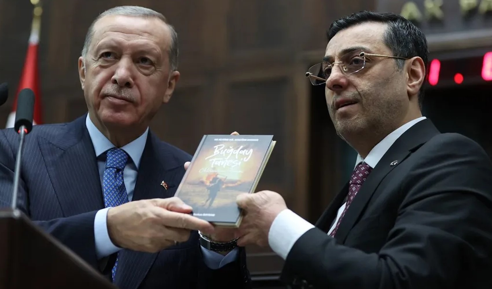 AKP'de 'Truva atı' ilan edilen vekilden Erdoğan'a olay çağrı: 'Reis partiyi kapatsa...'