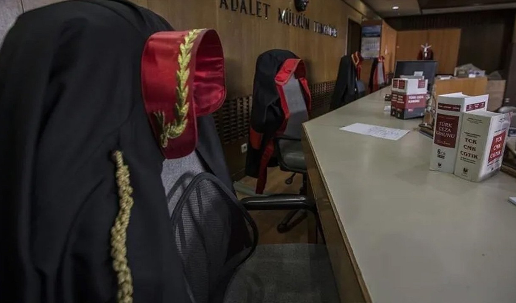 Allegations of interference in judicial processes in Istanbul: 8 arrests, 5 judges and prosecutors suspended