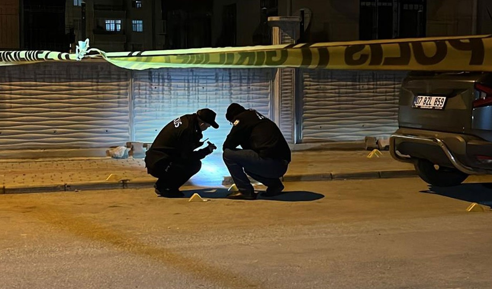 Konya’da boşanma aşamasındaki eşini sokakta tabancayla yaraladı