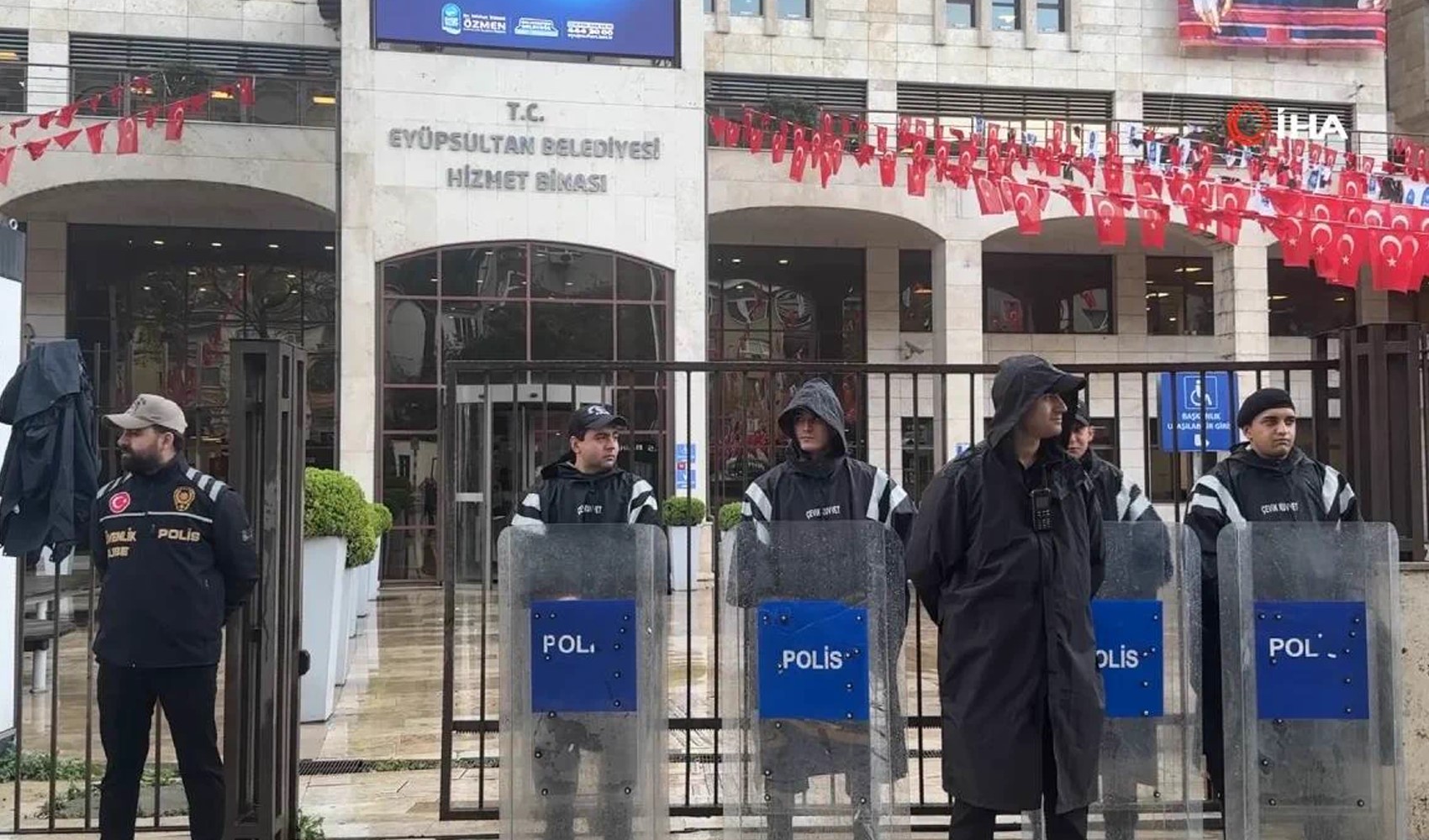 28 personnes devant la justice dans le cadre de l'enquête sur la municipalité d'Eyüpsultan