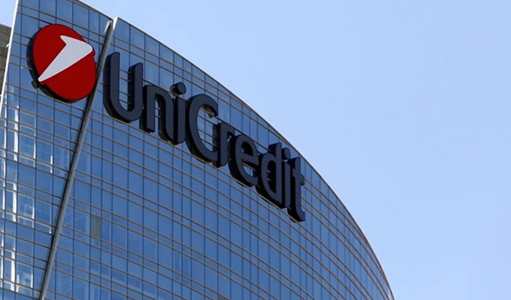 Putin approva la vendita della filiale russa di UniCredit
