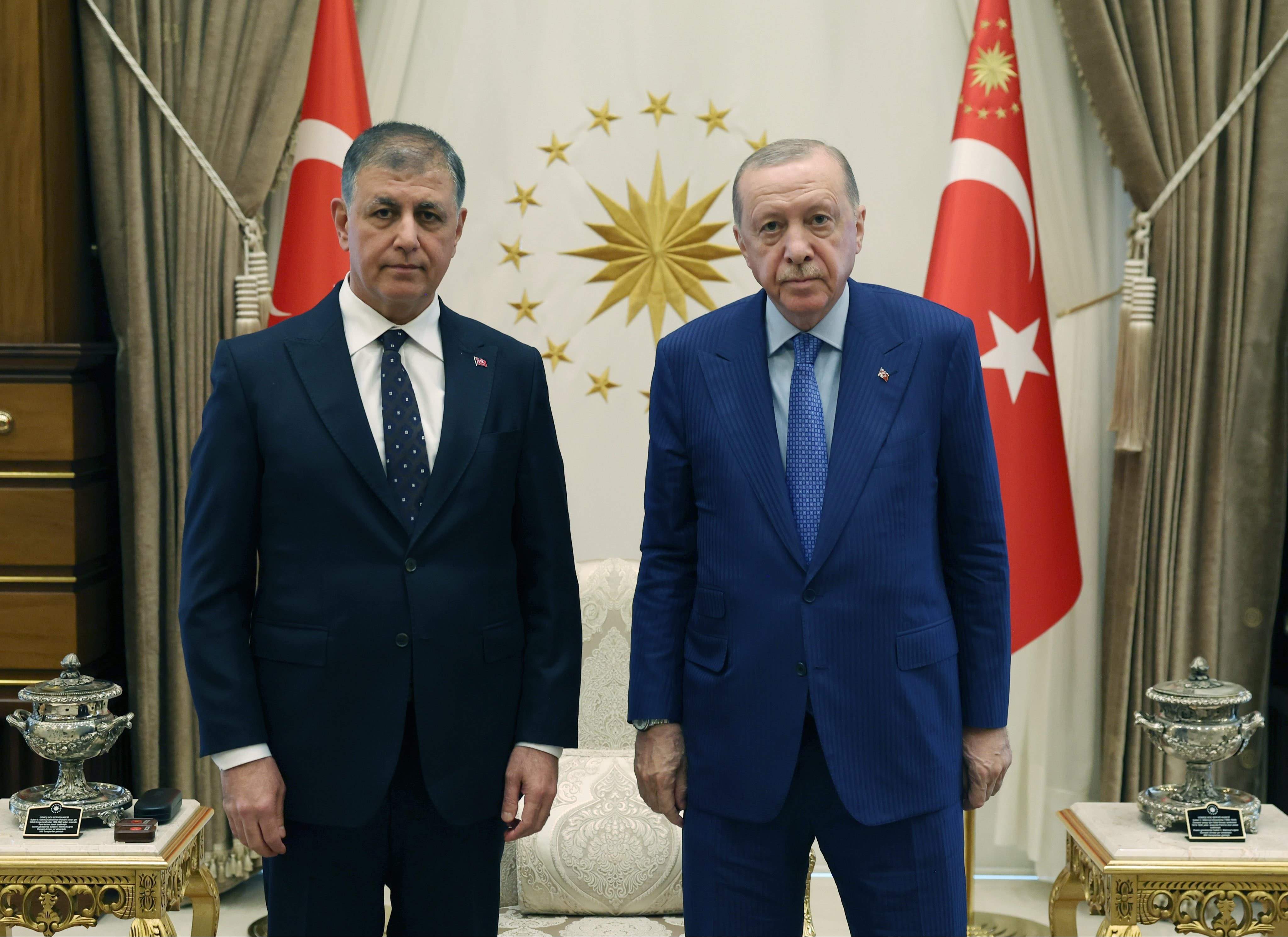 Cemil Tugay ve Cumhurbaşkanı Recep Tayyip Erdoğan’ın yer aldığı görüşme fotoğrafı.