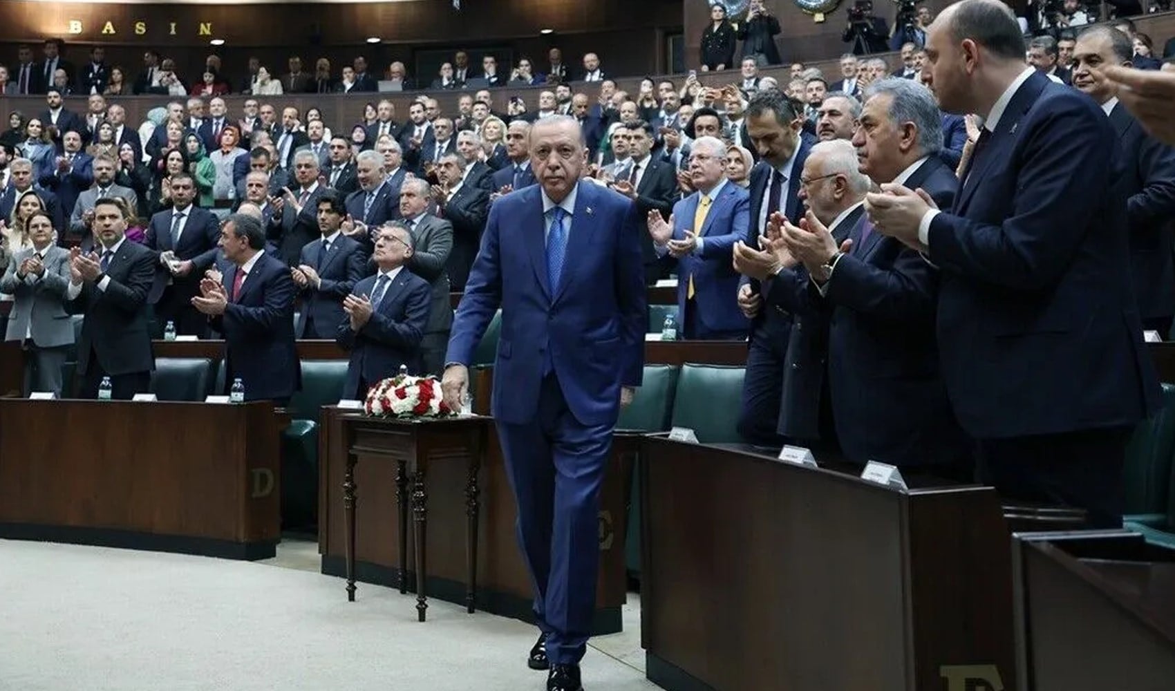 Parti yönetiminde rahatsızlık yarattı: AKP'de milletvekillerine 'uyarı' hazırlığı