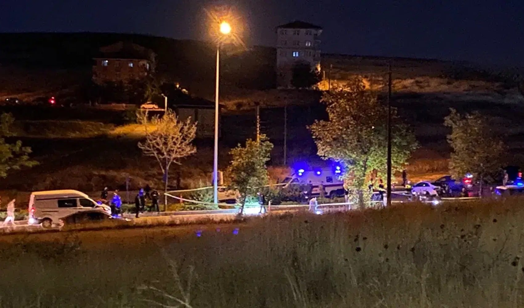 Police officer shot at checkpoint in Ankara