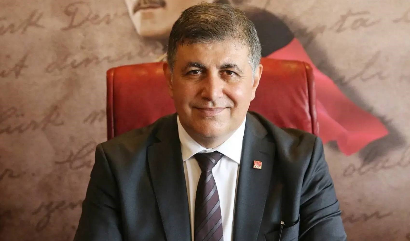 İzmir Barosu’ndan Cemil Tugay’a istifa çağrısı: 'Seçmen iradesi işlevsiz kılınamaz'