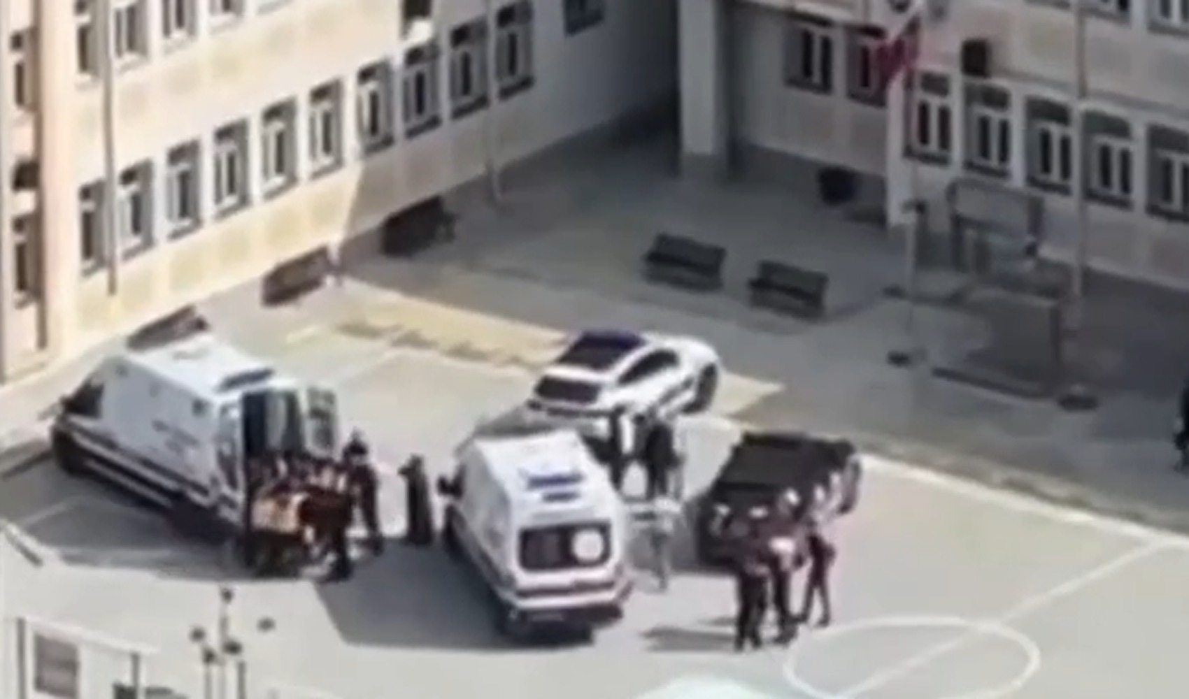 İstanbul’da okulda yeni bıçaklı saldırı: Esenyurt’ta iki lise öğrencisi yaralandı