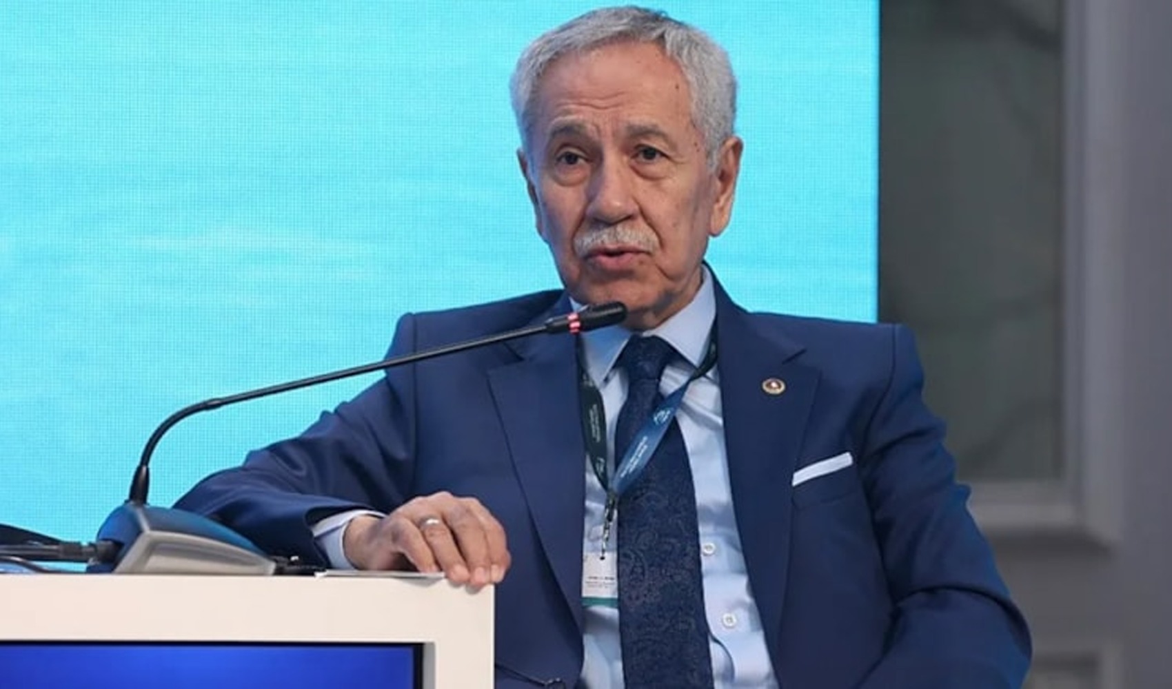 Bülent Arınç tutuklu başkanlar için çağrı yaptı