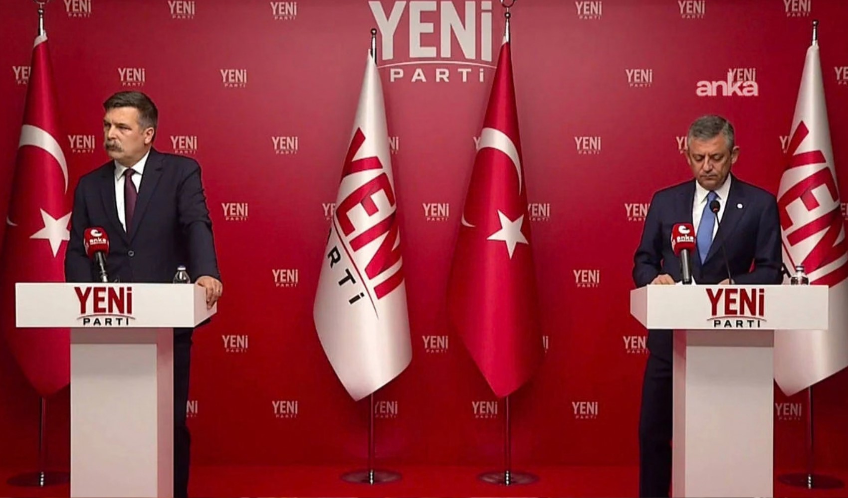 Özgür Özel’den Cemil Tugay’a sert sözler: 'İzmir’e ihanet etti'