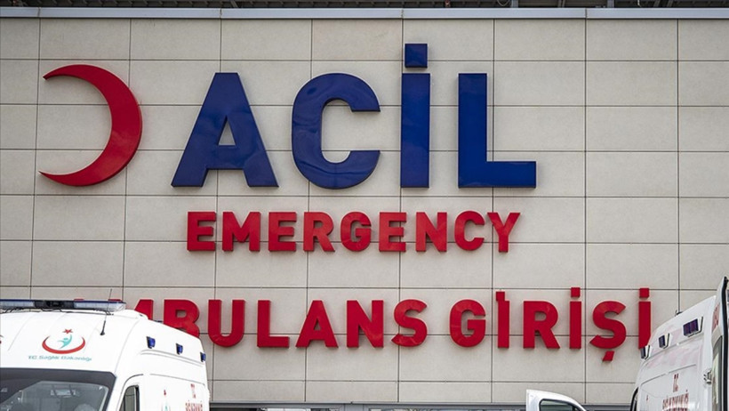 Acil servis ve ambulans girişi görseli.