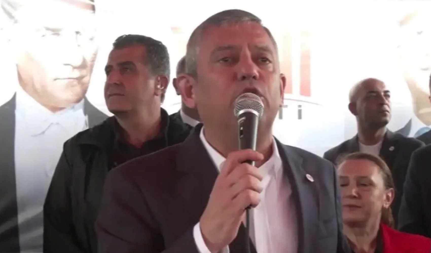 Özgür Özel’den Tarsus Cezaevi ziyareti