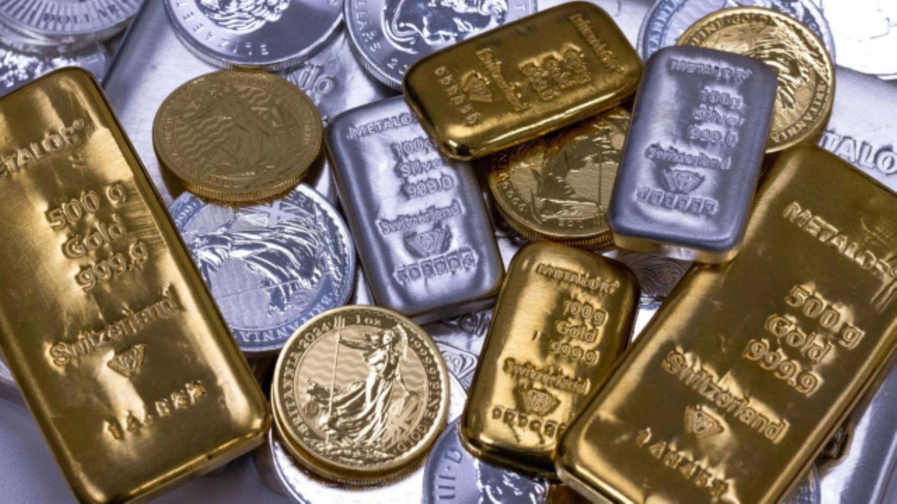 Ünlü ekonomist altın ve gümüş için rakam verdi! ‘Asıl fırtına kapıda…’