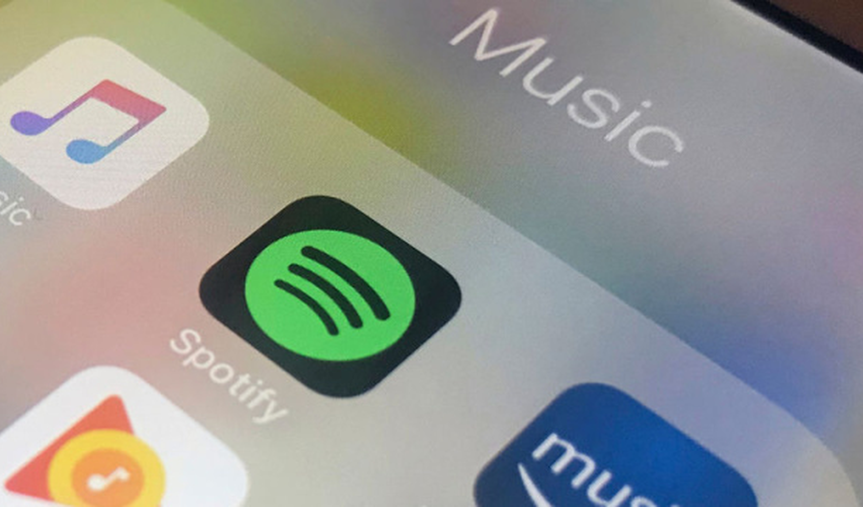 Spotify'nin Yıl Sonu Kullanıcı Rekoruna İmza Atması Sporify Technology, 751 milyon aylık aktif kullanıcının rekorunu kırdı ve finansal performansında olumlu gelişmelere sahip.