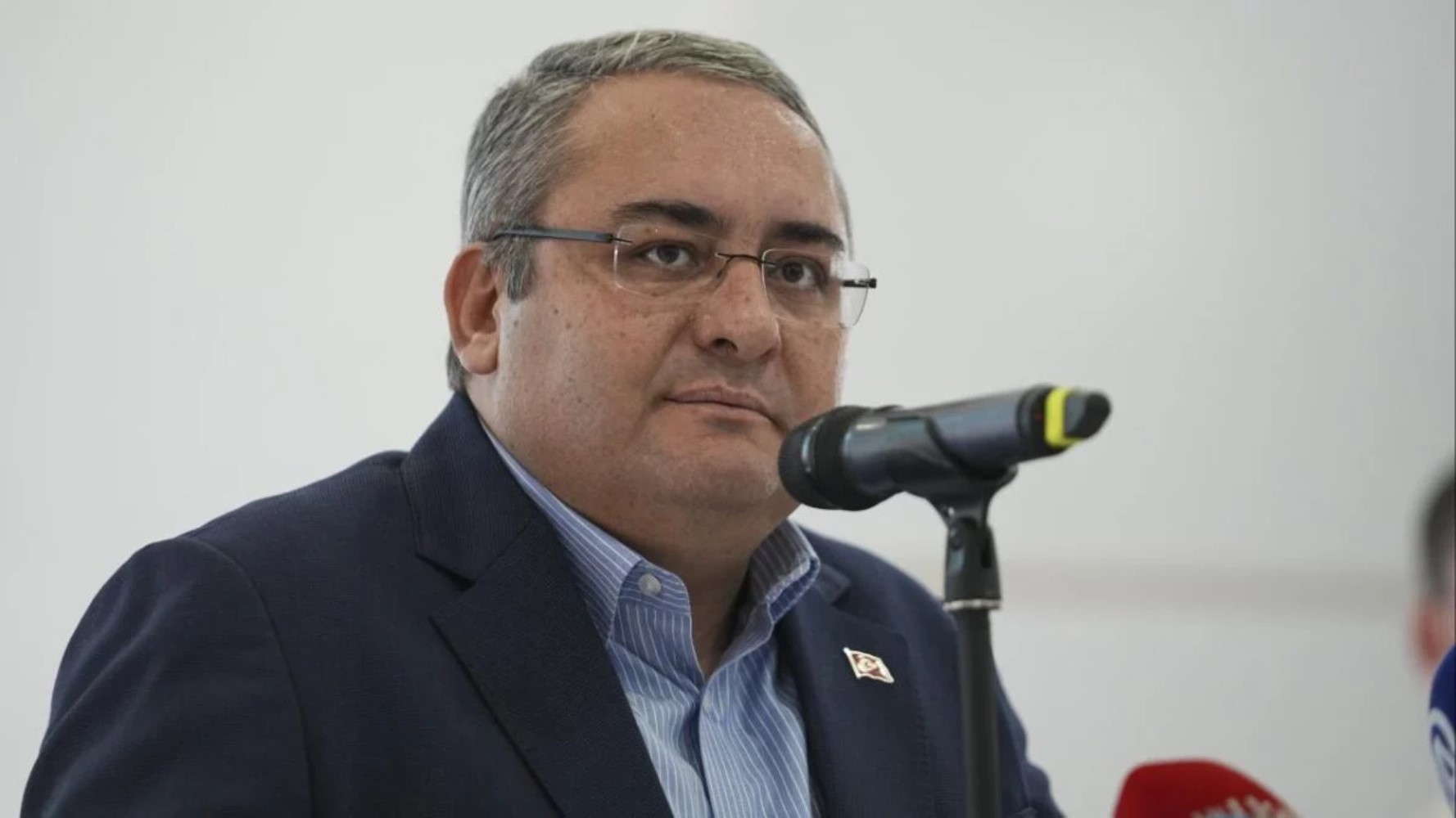 Cumhur İttifakında Mesut Özarslan bilmecesi sürüyor... AKP'li isim duyurdu: 'Şimdilik rafa kaldırıldı'