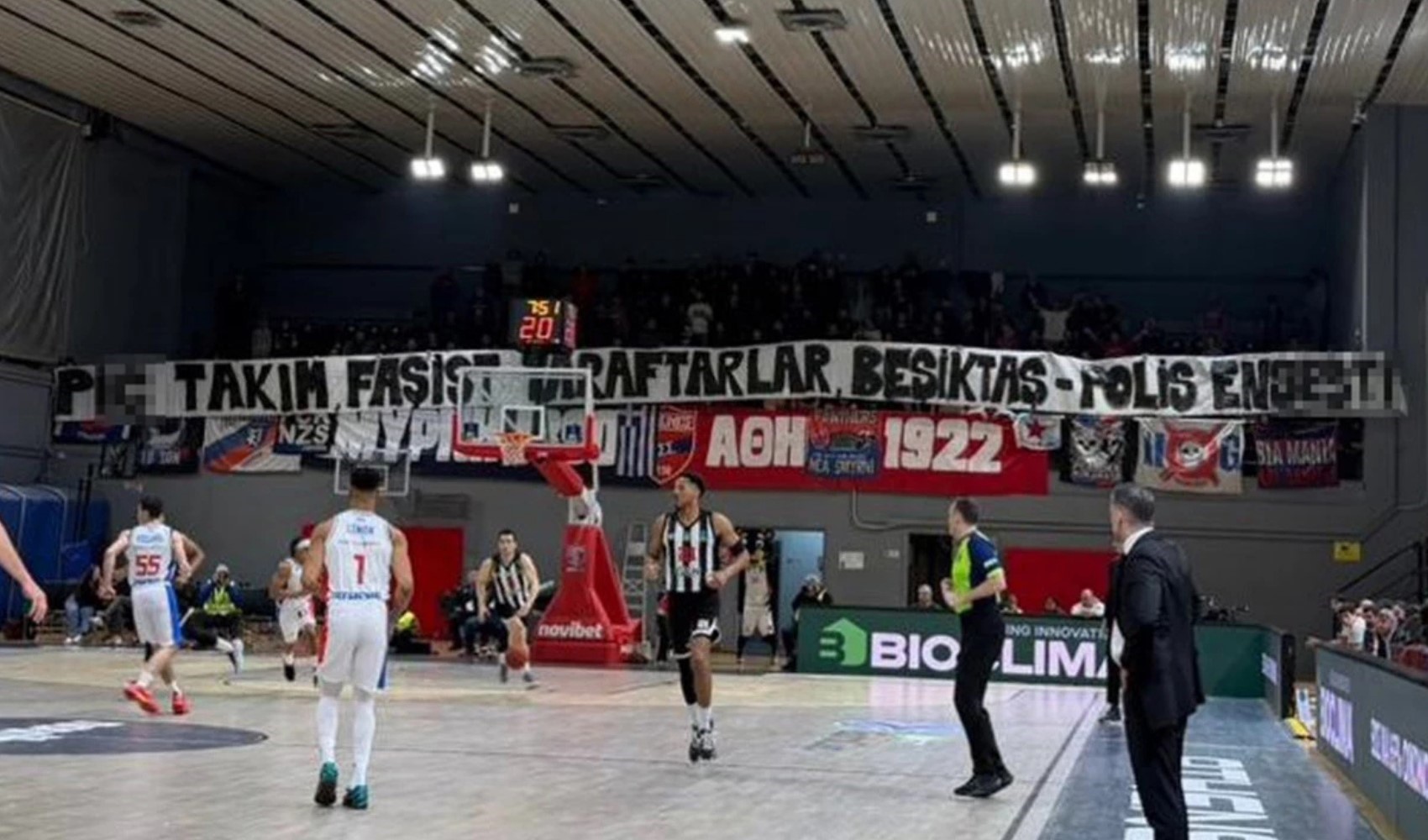 Türkiye Basketbol Federasyonu, Yunan taraftarların açtığı ırkçı pankarta kınama