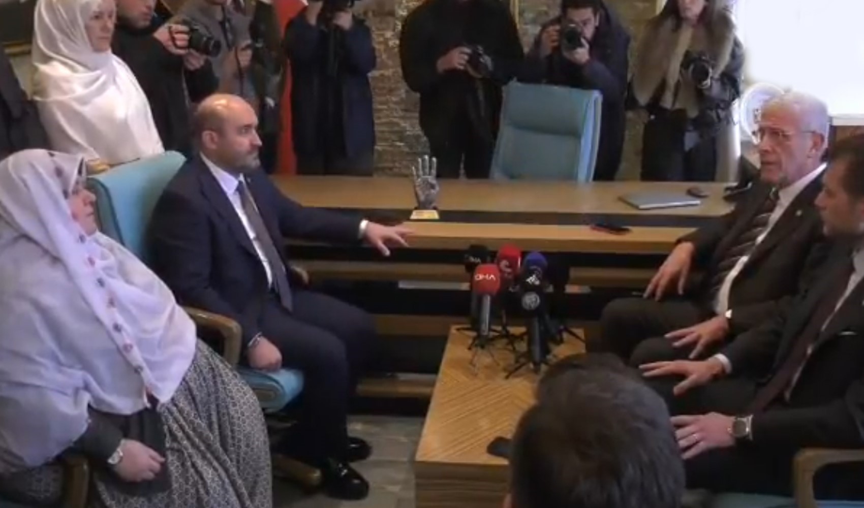 Mihalgazi Belediye Başkanı Akgün'e İYİ Parti Genel Başkanı Dervişoğlu'ndan ziyaret