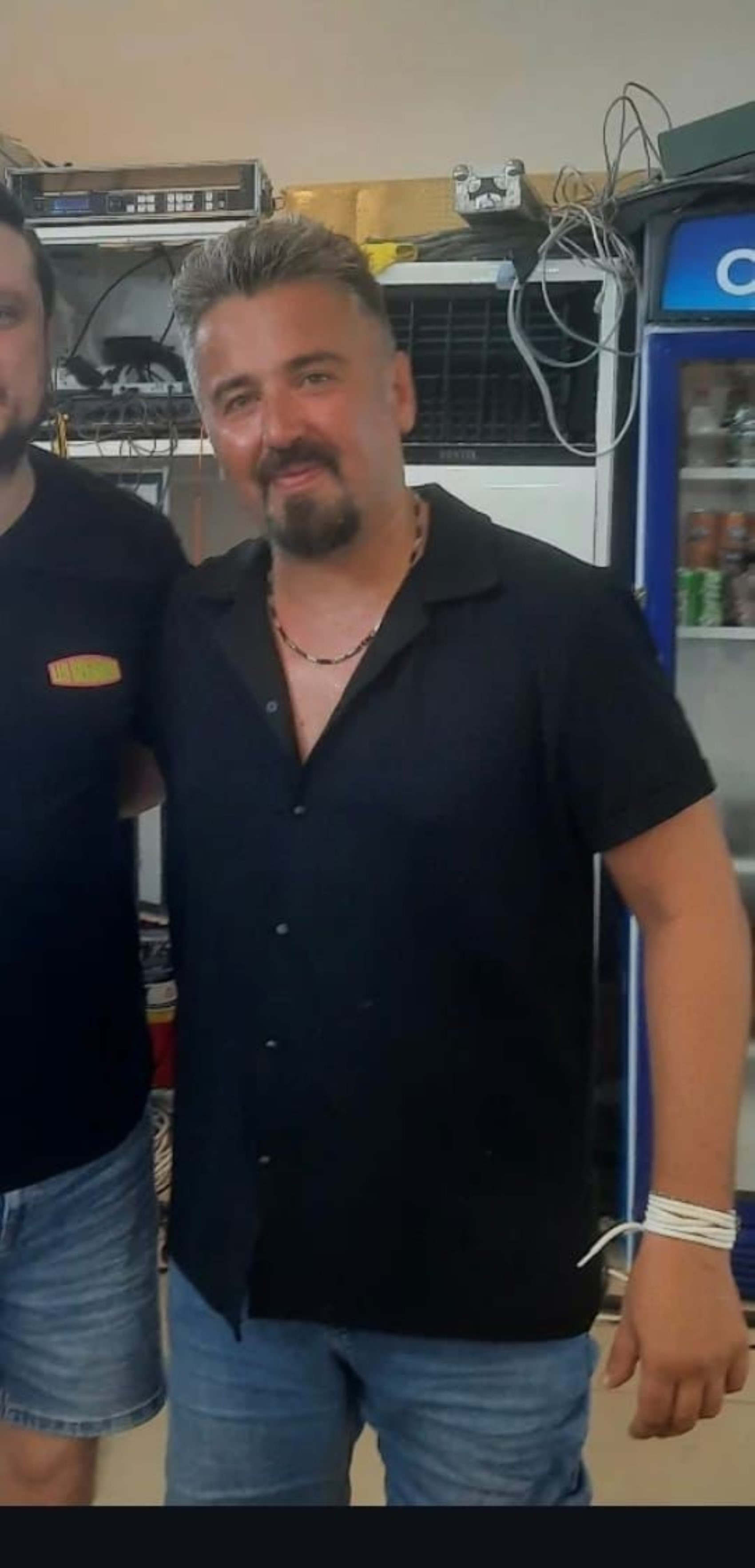 Arkadaşına kanser olduğunu söyleyen polis silahıyla kendini vurdu