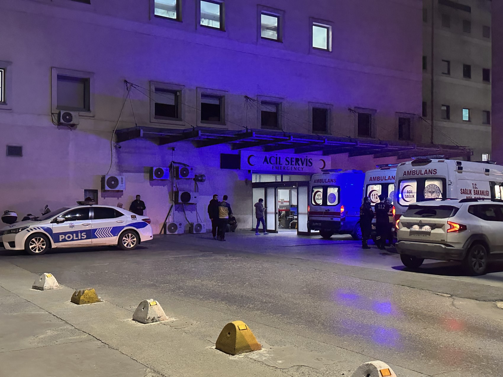 Arkadaşına kanser olduğunu söyleyen polis silahıyla kendini vurdu