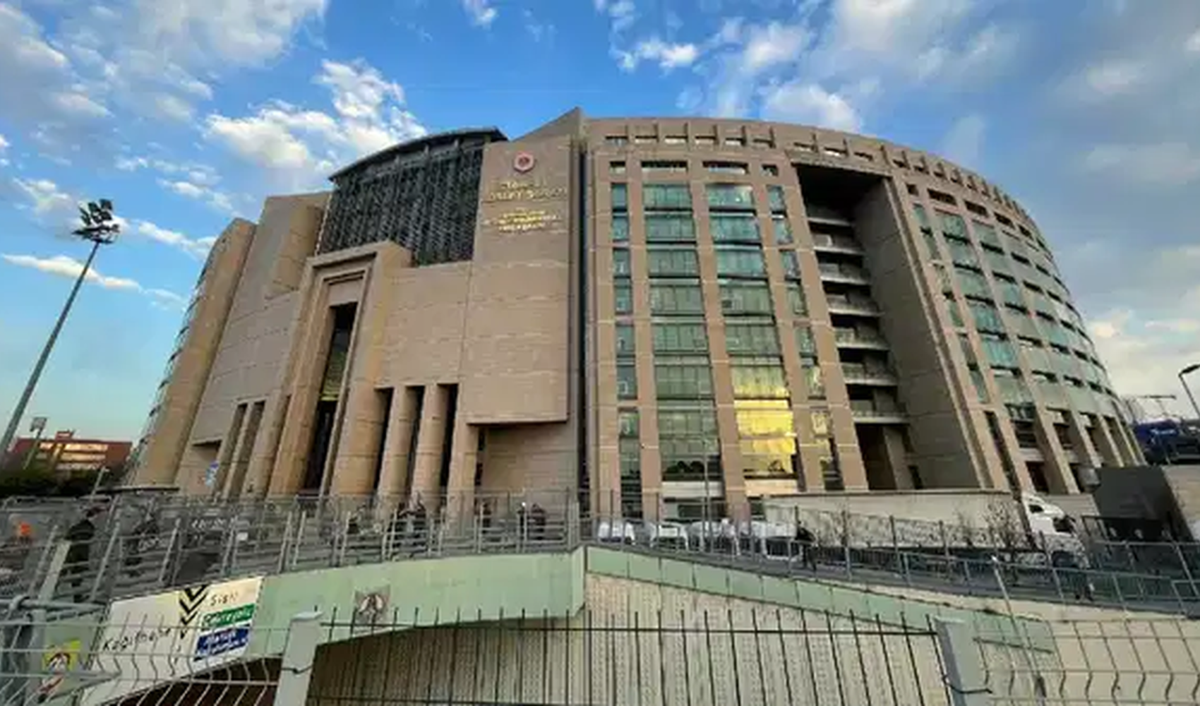 İstanbul merkezli kara para operasyonu... 9 şirkete el konuldu