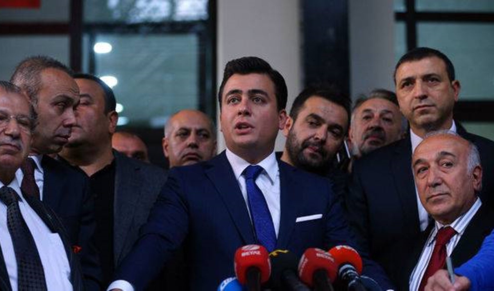 Osman Gökçek'ten iddia: Özgür Özel 'kürsüyü işgal edin' dedi