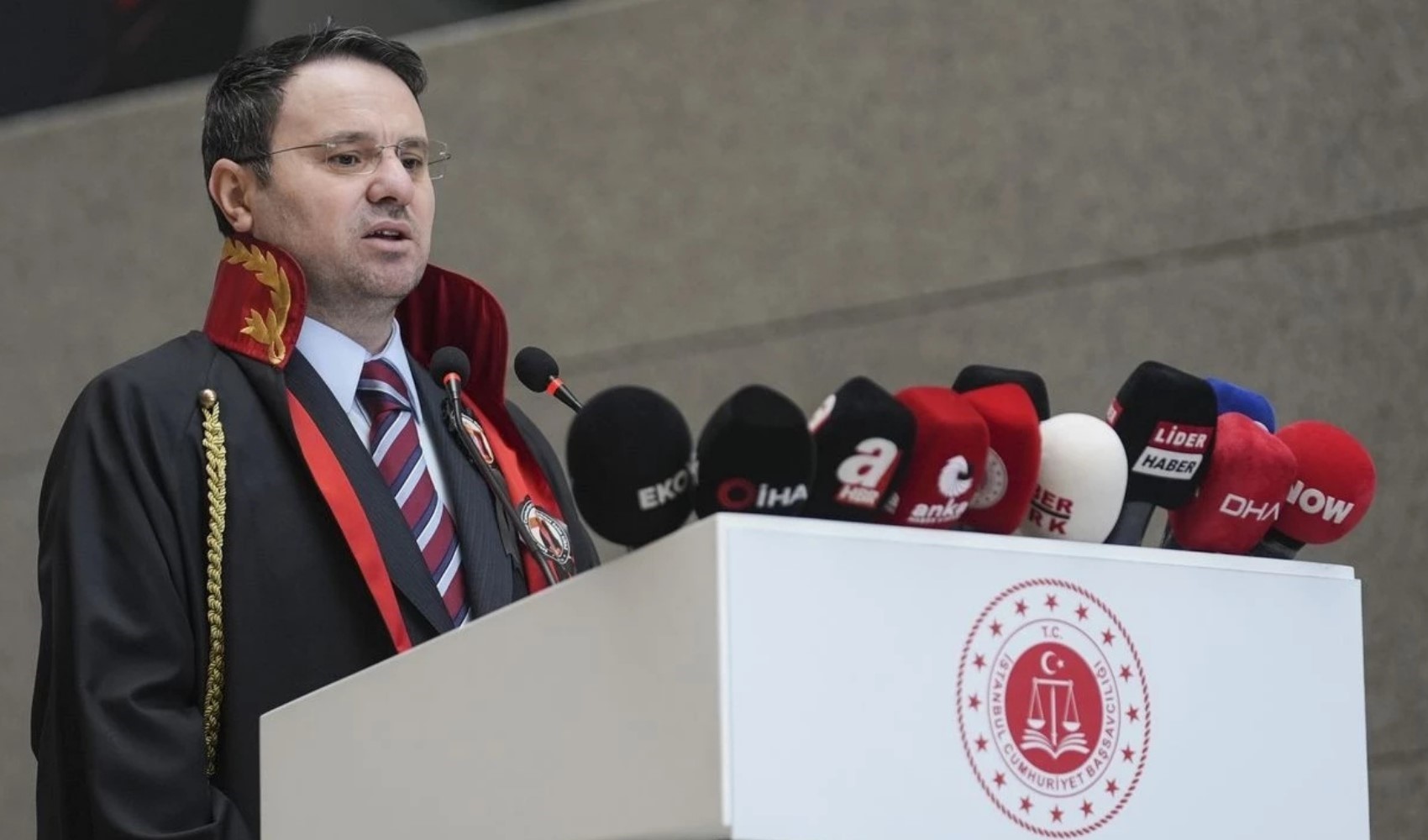 Bakanlıkta yetkisinin daraldığı iddia edilen isimden dikkat çeken paylaşım