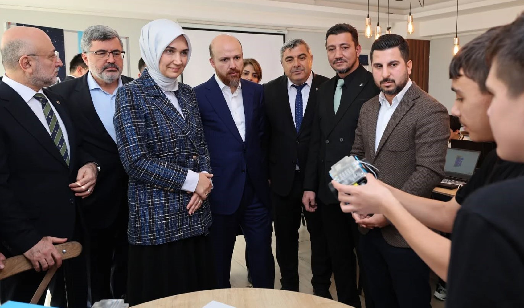 Bilal Erdoğan: Siyasetçiler siyaseti için koşturacaklar