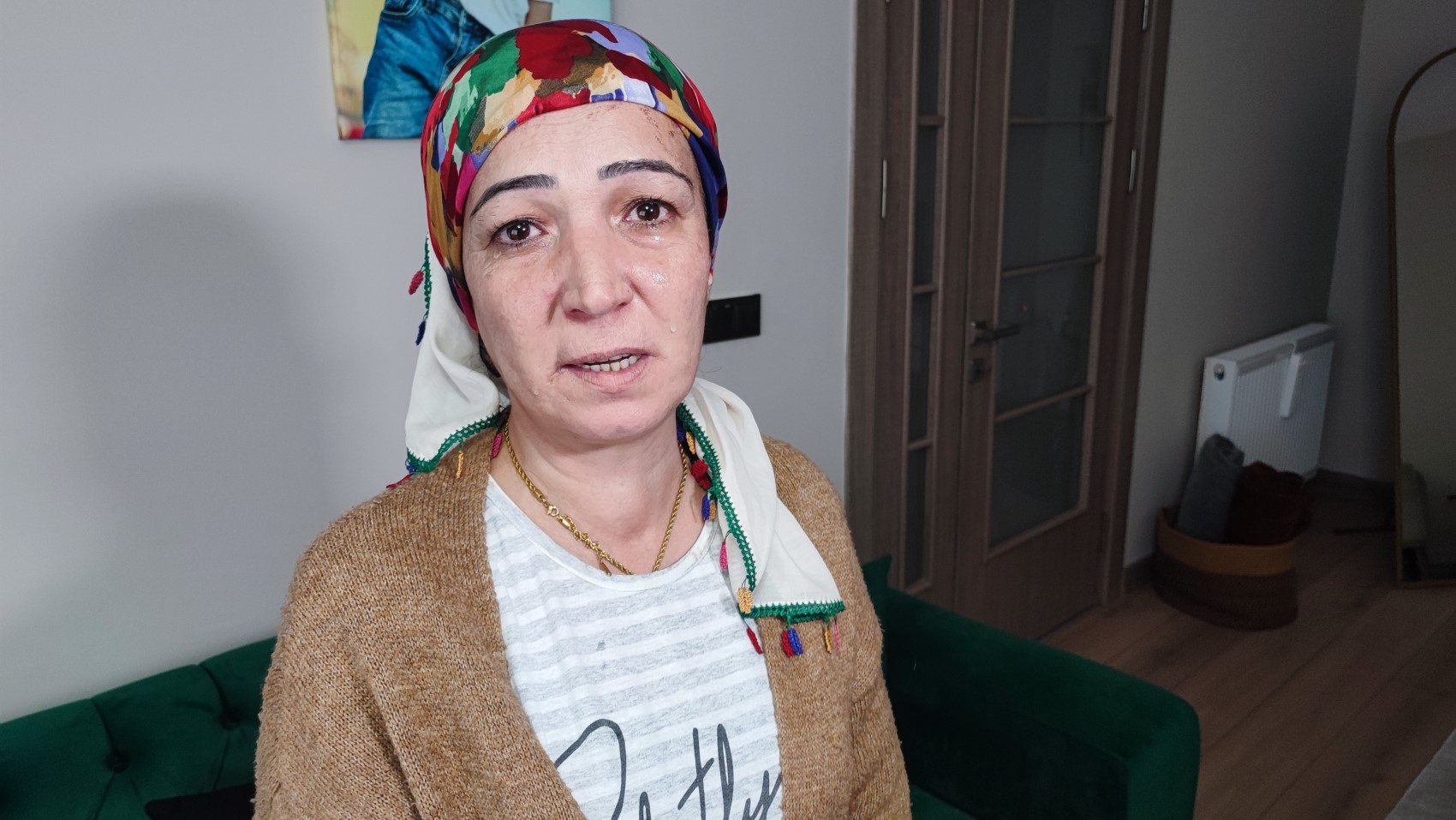 Kuzenine IBAN veren genç kız cezaevine girdi