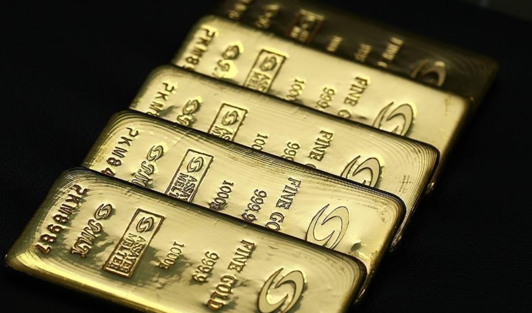 Ons altın 5 bin doların altına düştü