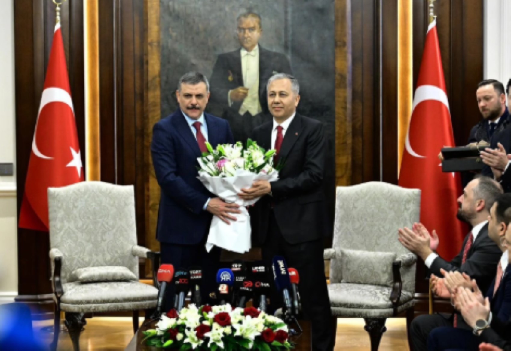 Bakanlık odasında sessiz mesaj: Soylu döneminde vardı, geri döndü!