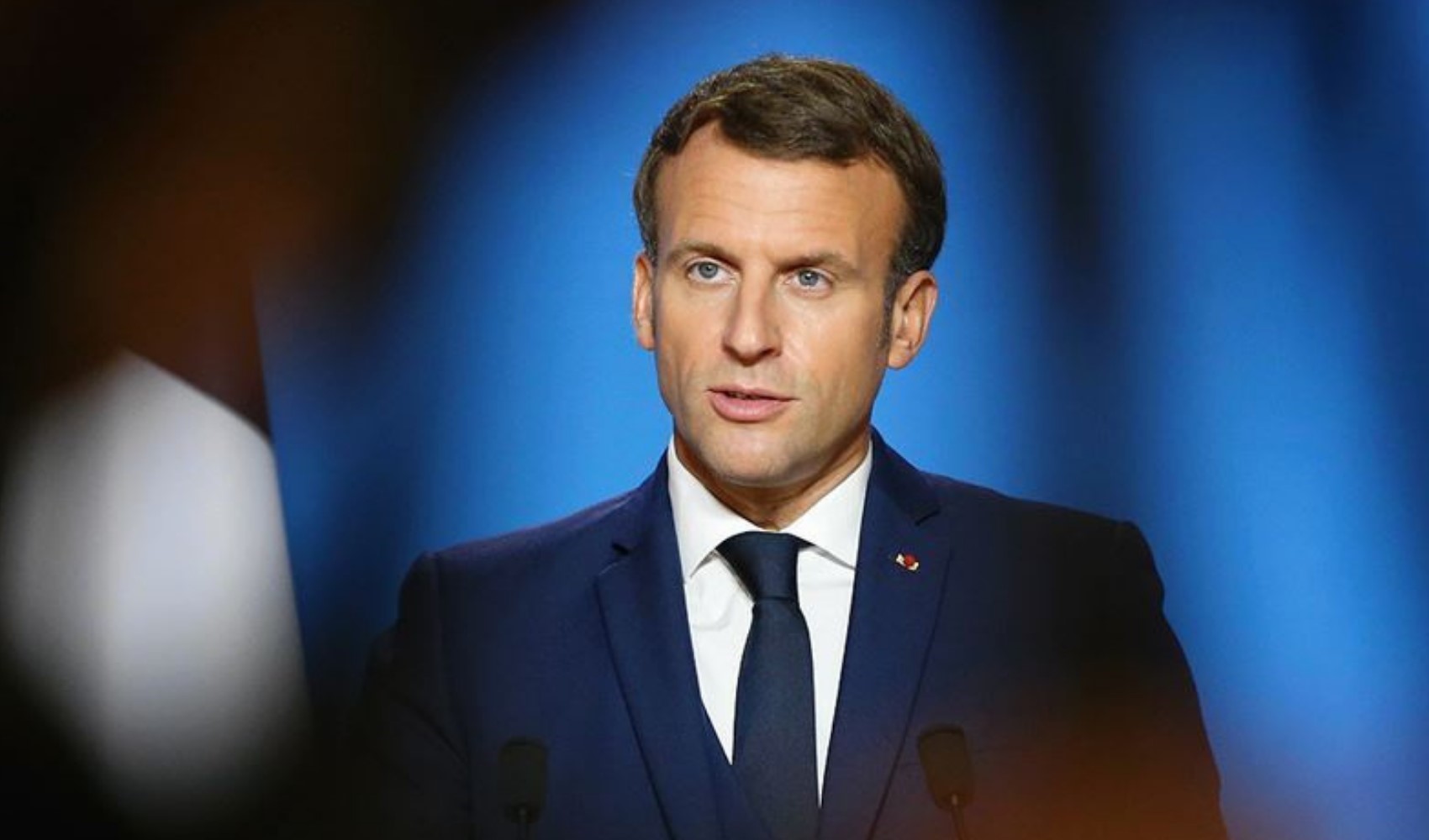 Macron'dan 'ifade özgürlüğü' savunmasına 'saçmalık' yanıtı