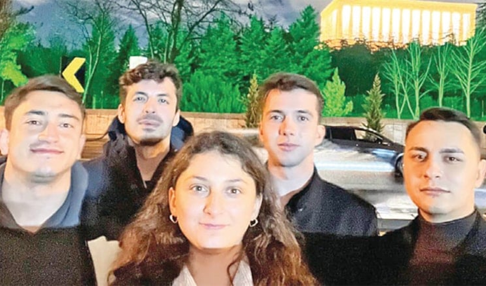 Teğmenler ihraç kararının yıl dönümünde Anıtkabir'e gitti