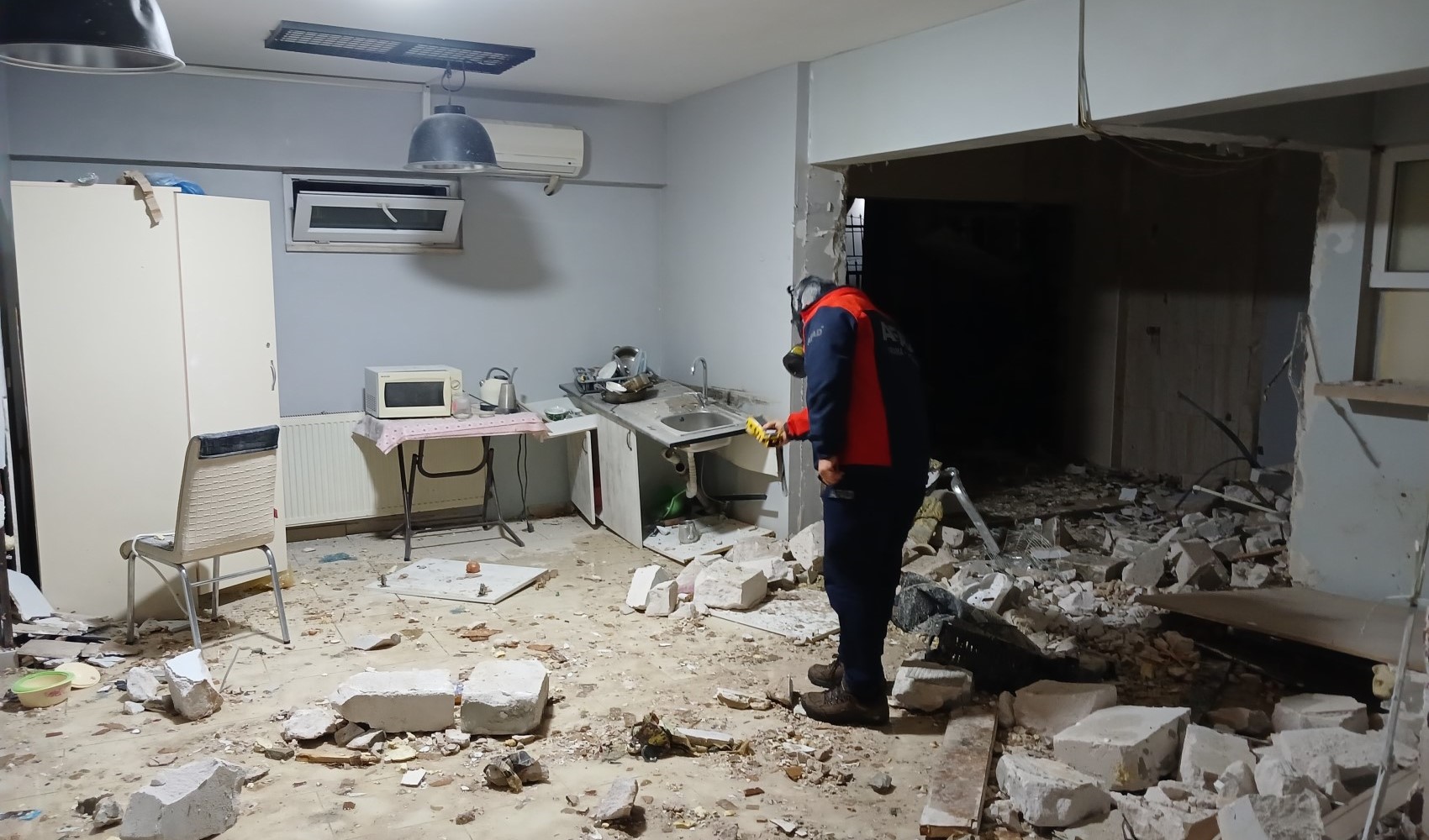 Kız yurdunda korkutan patlama