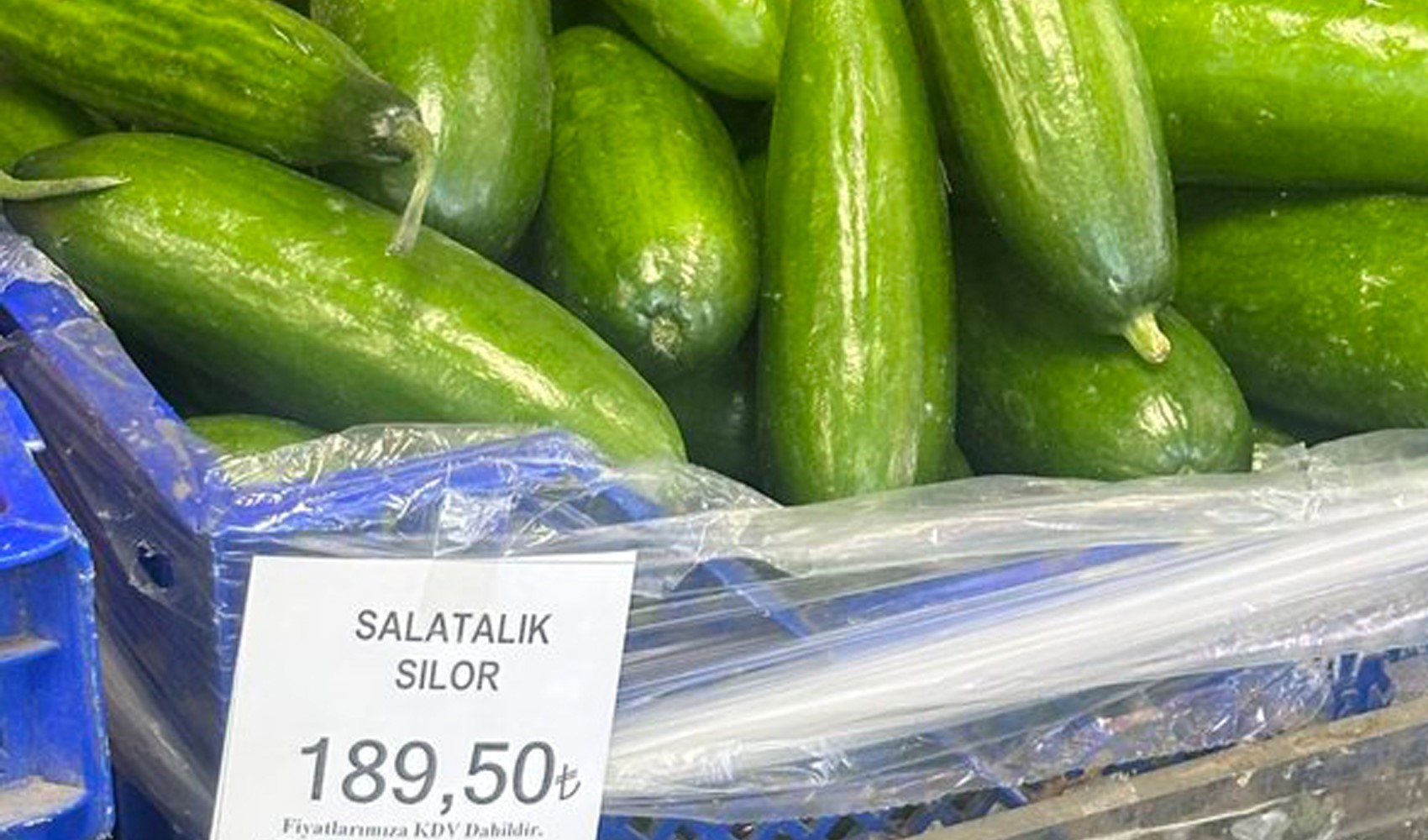 'Ülkenin en büyük banknotuyla 1 kilo salatalık alınıyor'