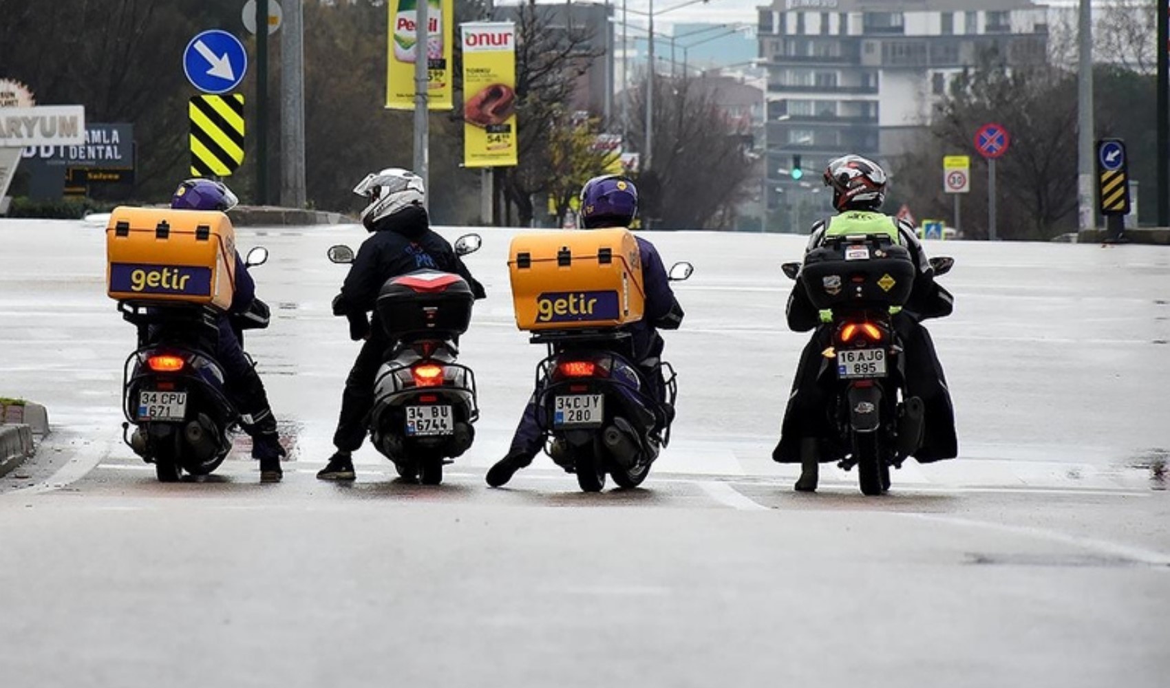 Ramazanda yemek siparişi krizi: 1 milyon sipariş 1 saate sıkışıyor