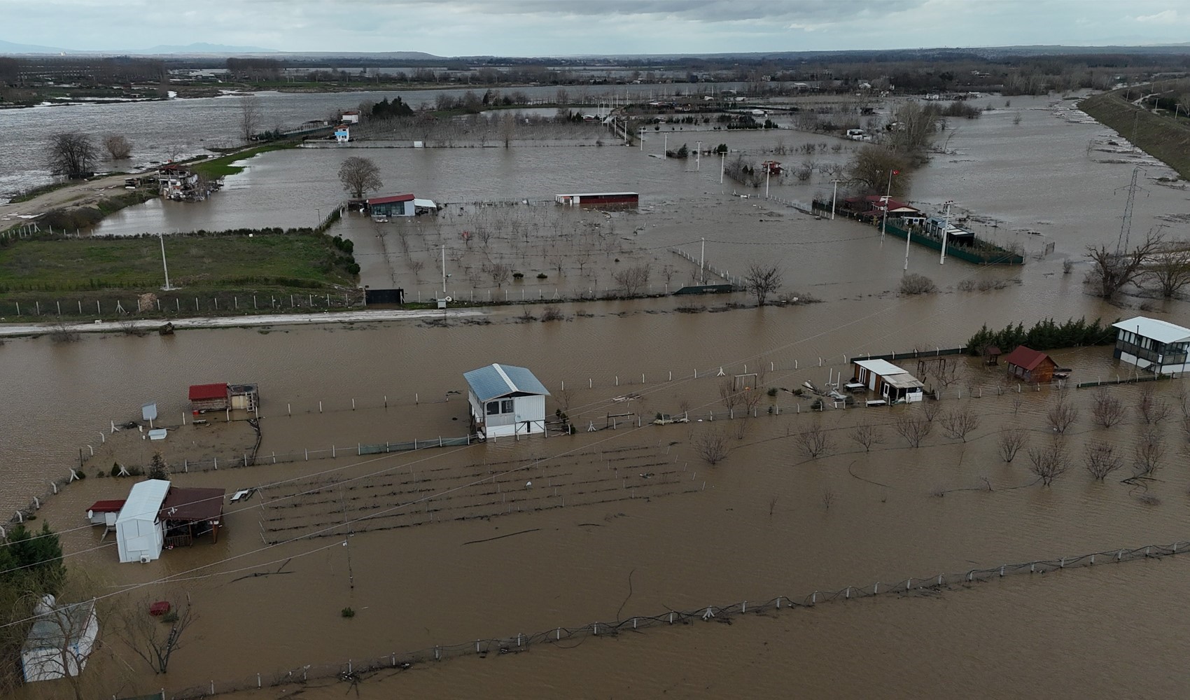 Tunca ve Meriç'te taşkın havadan görüntülendi
