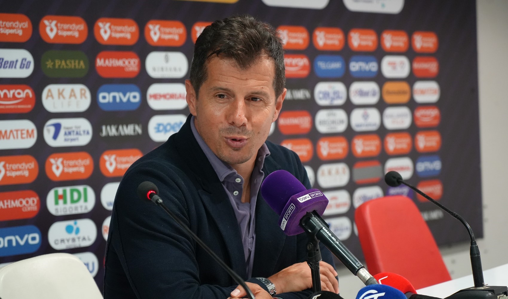 Emre Belözoğlu: Hiçbir zaman yere yat demedim