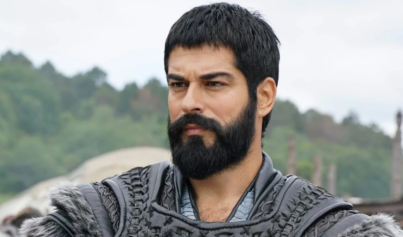 Burak Özçivit'ten Eyüpsultan'da 150 milyonluk hamle