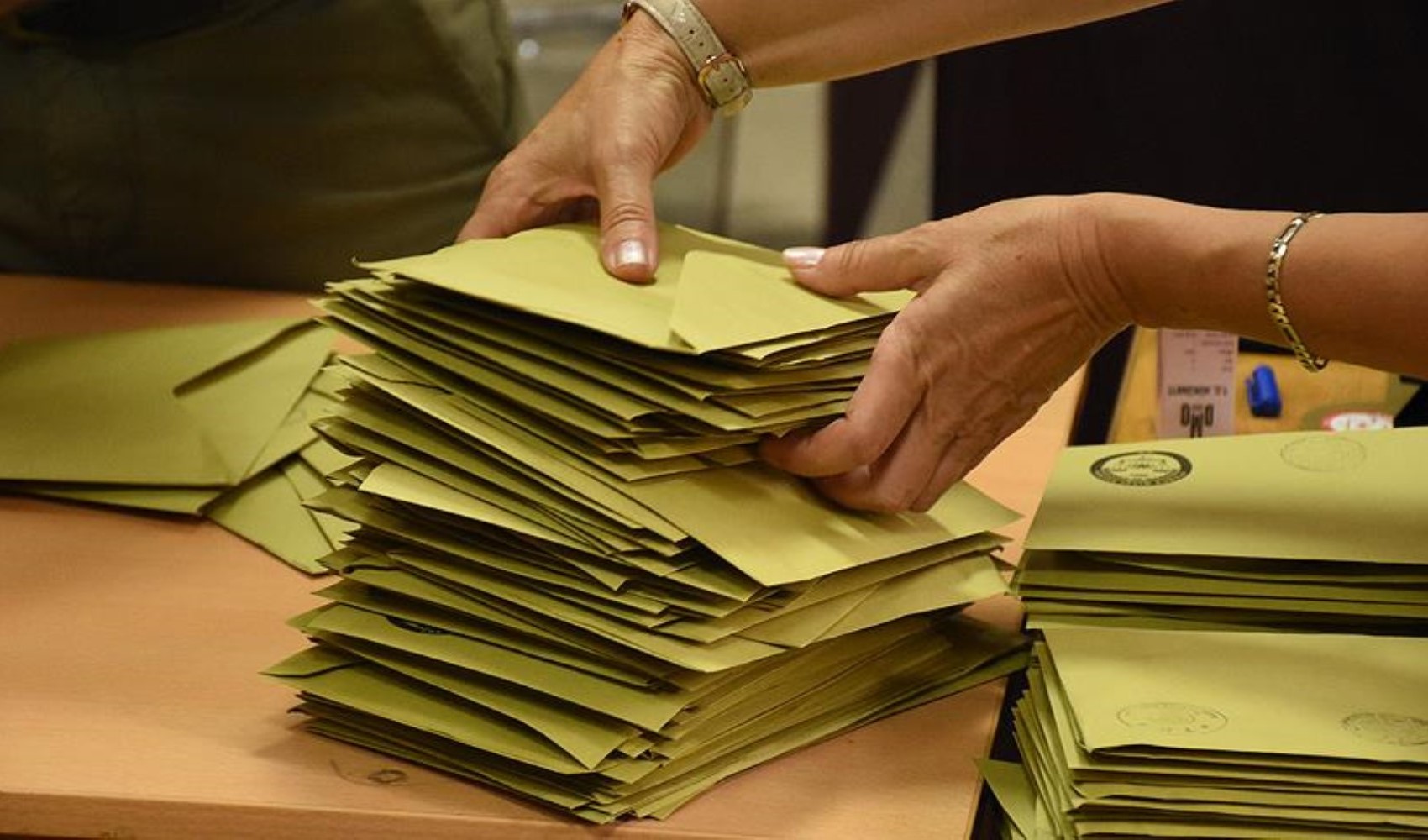 Anket sonuçlarına göre 'Milliyetçiler' toplamda 3'üncü sıraya yerleşti