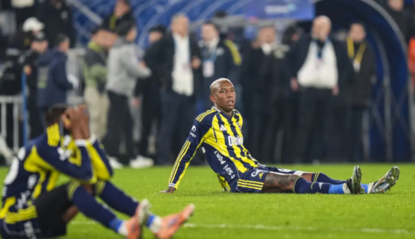 Sadettin Saran Kasımpaşa maçı sonrası soyunma odasına indi! Futbolcularla konuşması ortaya çıktı