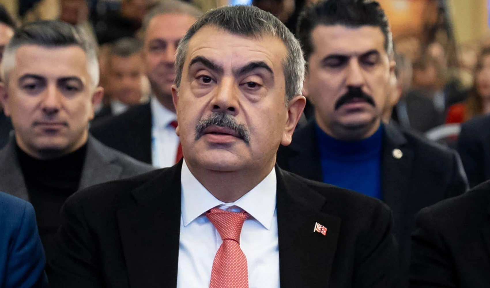 Milli Eğitim Bakanı Yusuf Tekin 'Laikliği Savunuyoruz” bildirisine dava açtı