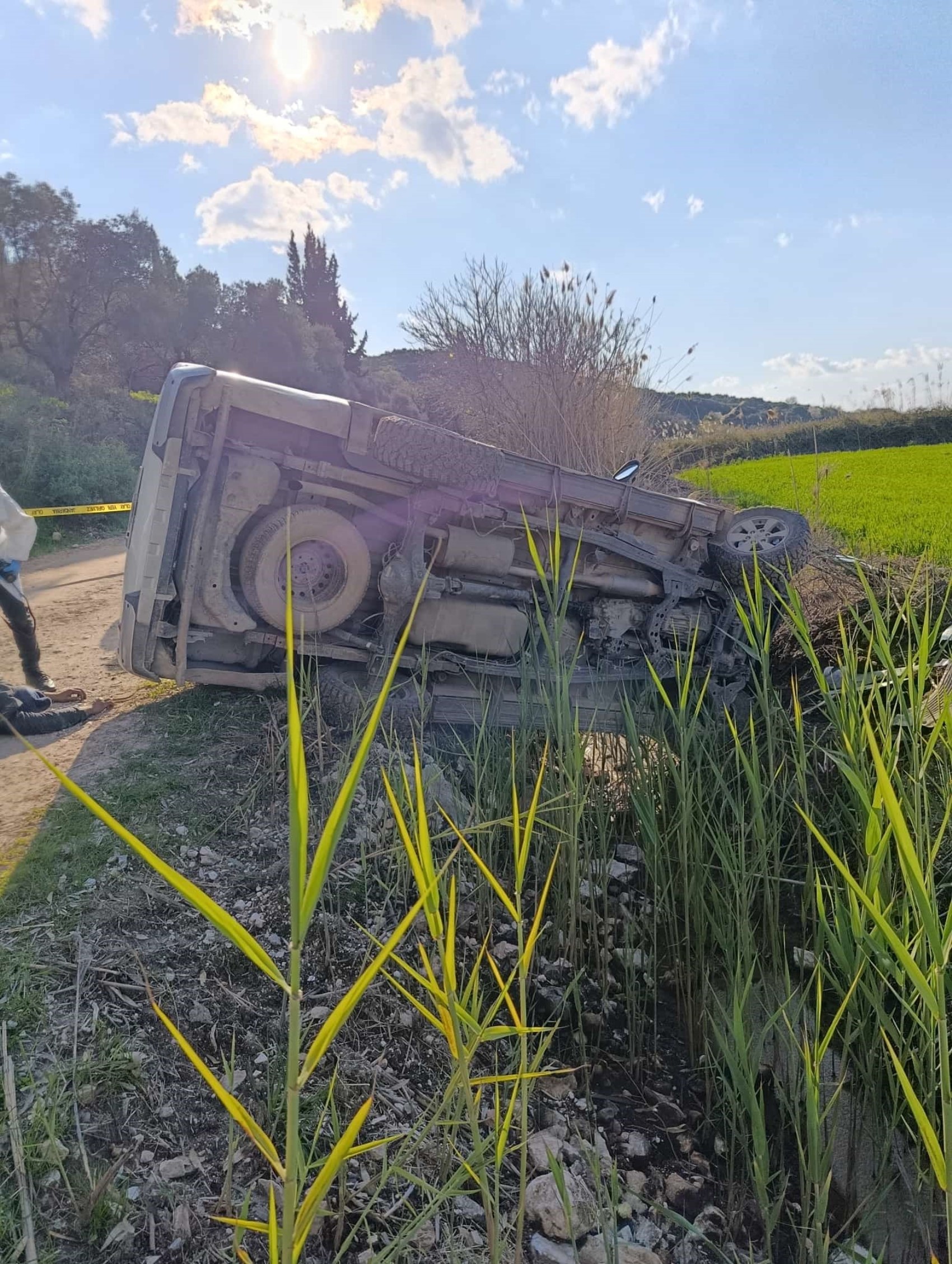 Yaşlı adam tarla komşusunu ezerek öldürdü